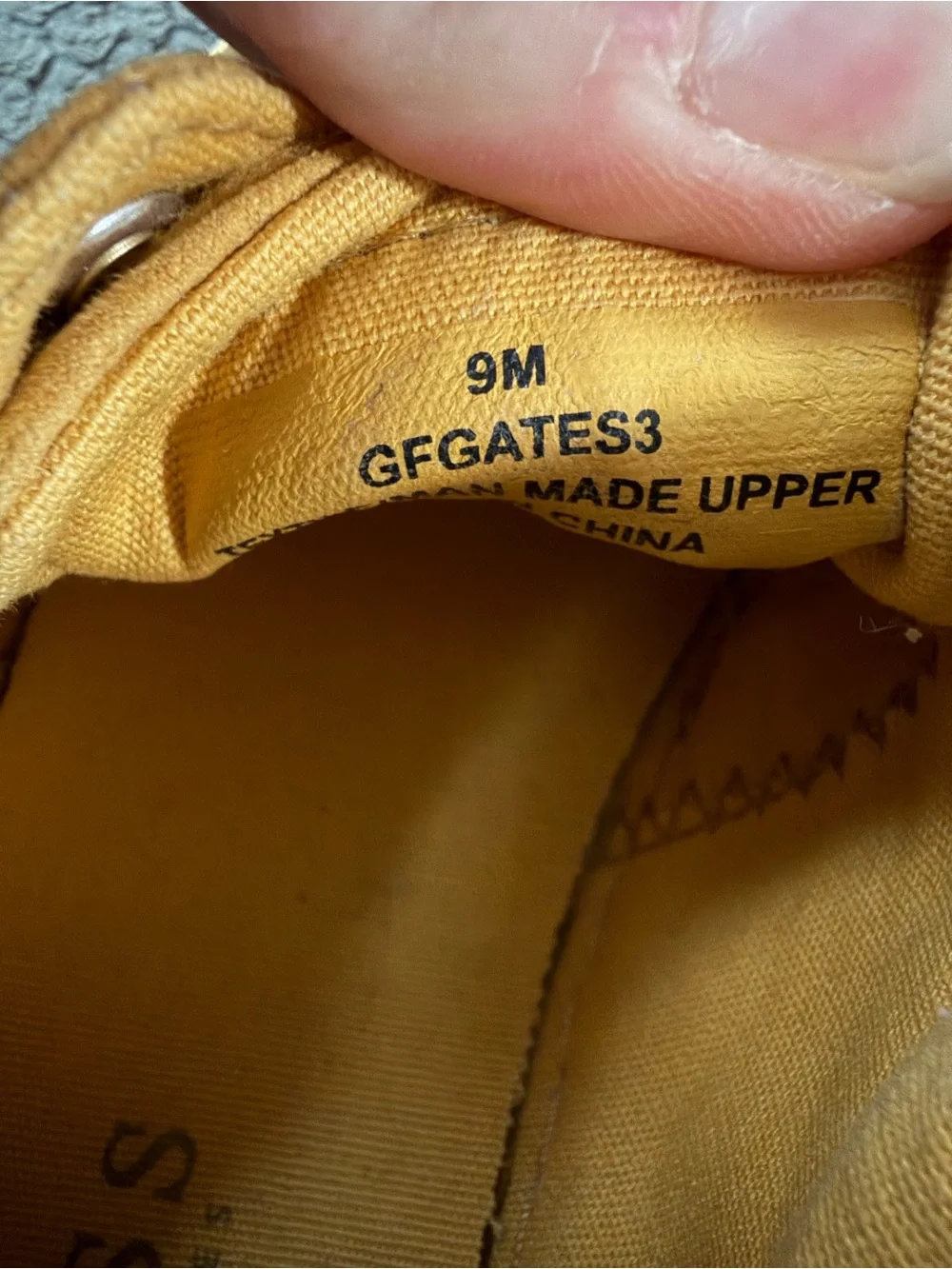 GUESS womens Mustard Suede Low-Top Sneakers - size 9
